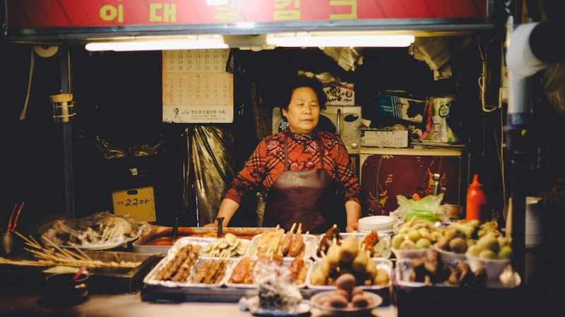 am-thuc-han-quoc-thuong-mang-mau-sac-dam-da-va-huong-vi-cay-nong