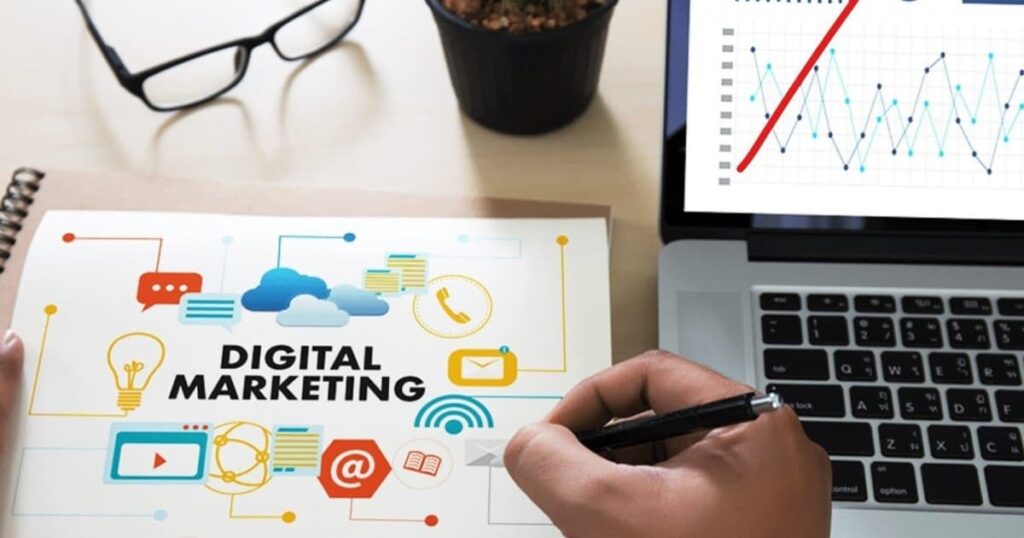 tro-thanh-chuyen-gia-ve-digital-marketing-nho-hoc-digital-marketing-mien-phi-tren-linkedin