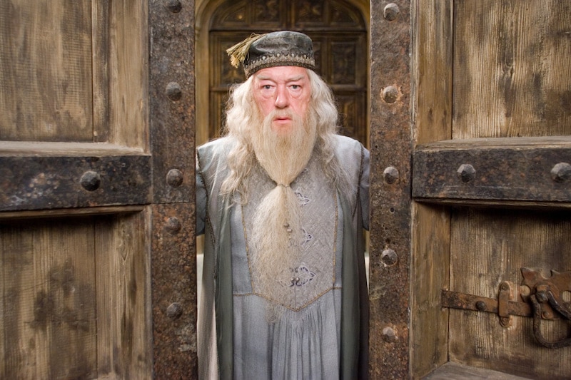 cu-dumbledore-va-mong-uoc-tham-kin-sau-trong-ong